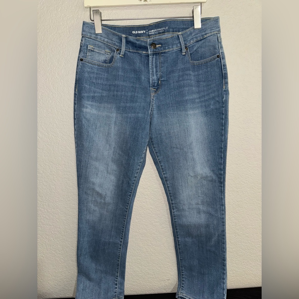 Old Navy Women's Short Curvy Mid Rise Light Blue Jeans